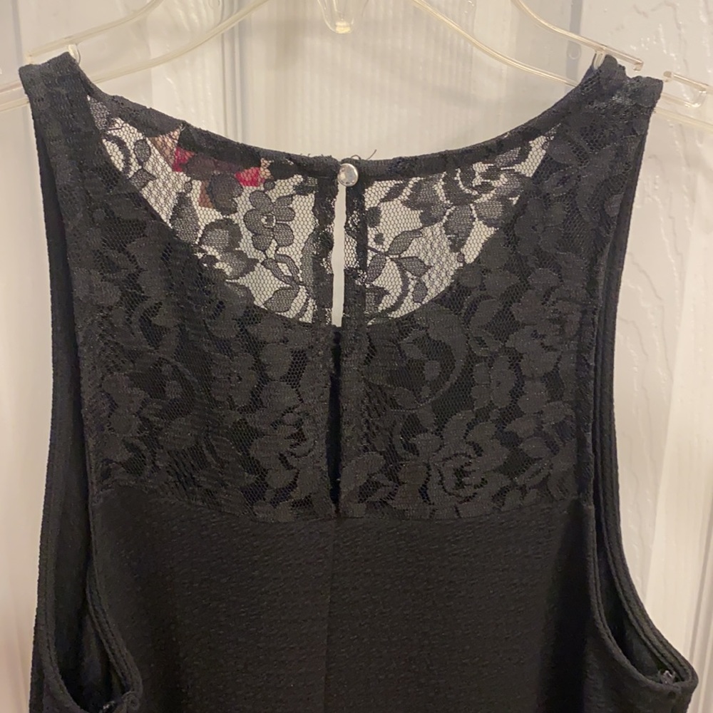 Dress - Picture 3 of 4